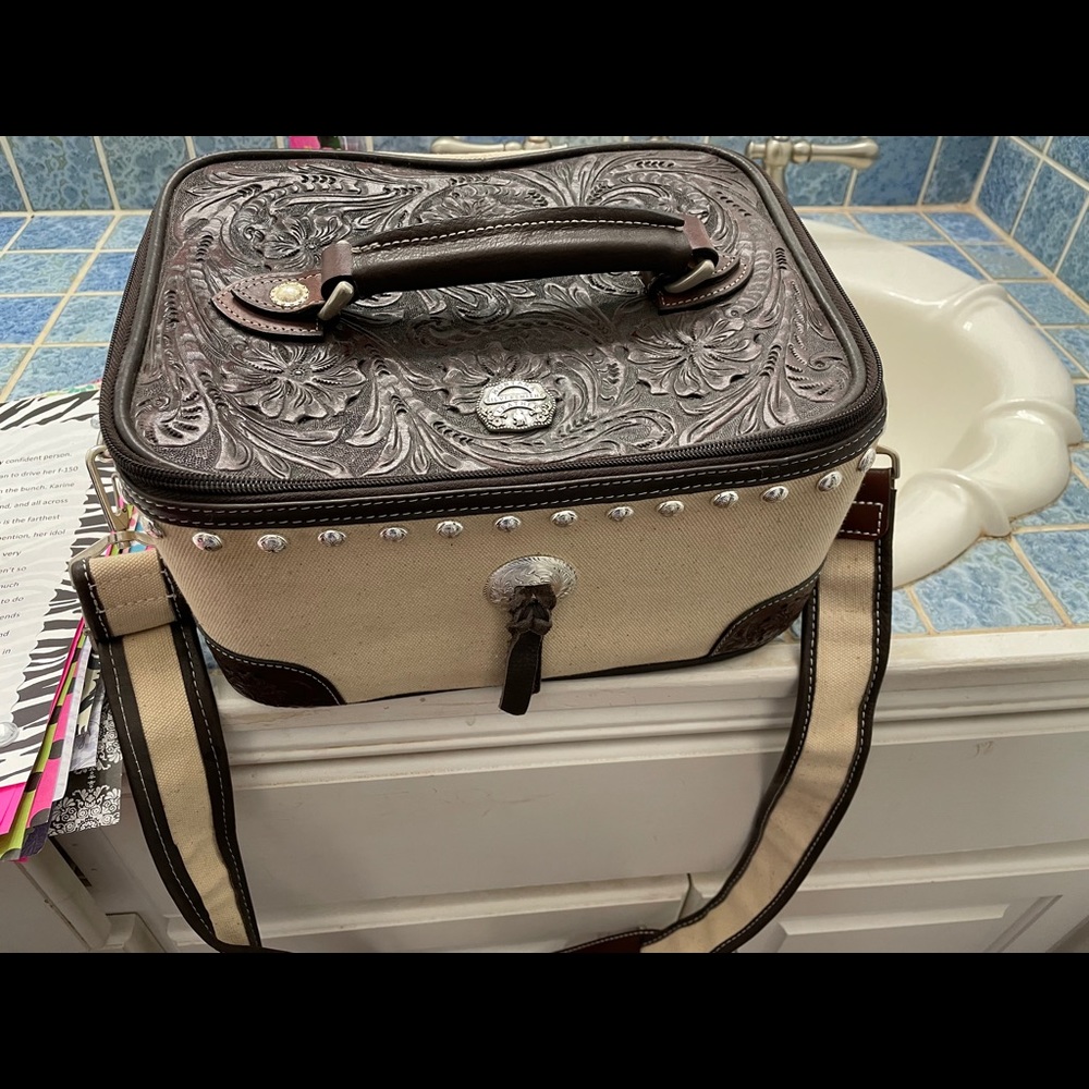 Montana cosmetic travel bag